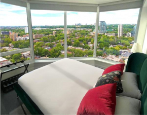 Luxury 2-Bedroom Apartment in Yorkville with the Best City View in Downtown Toronto